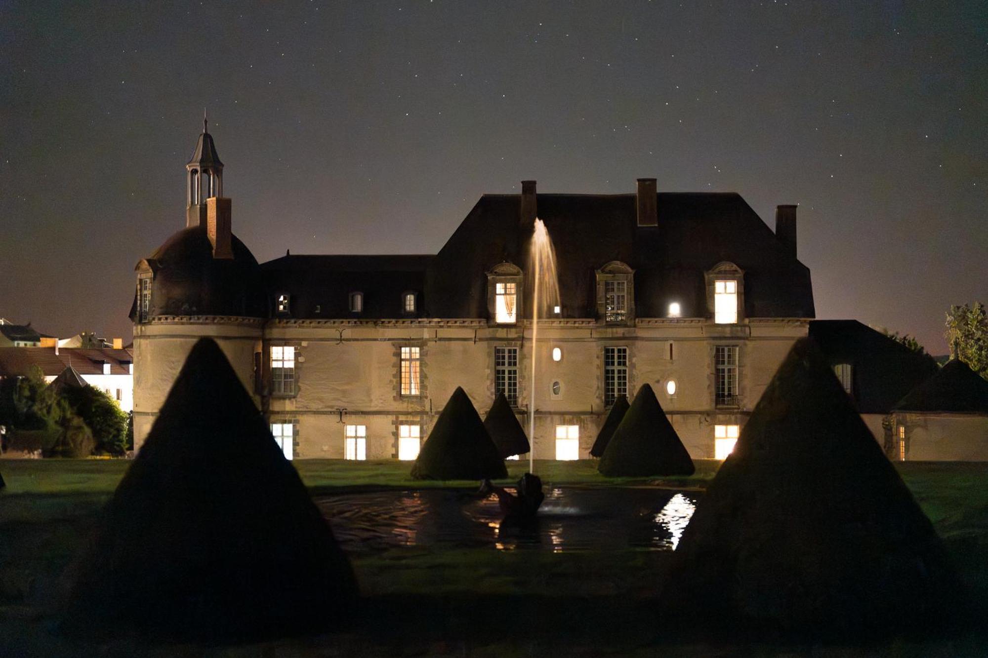 Le Chateau D'Etoges Exterior photo